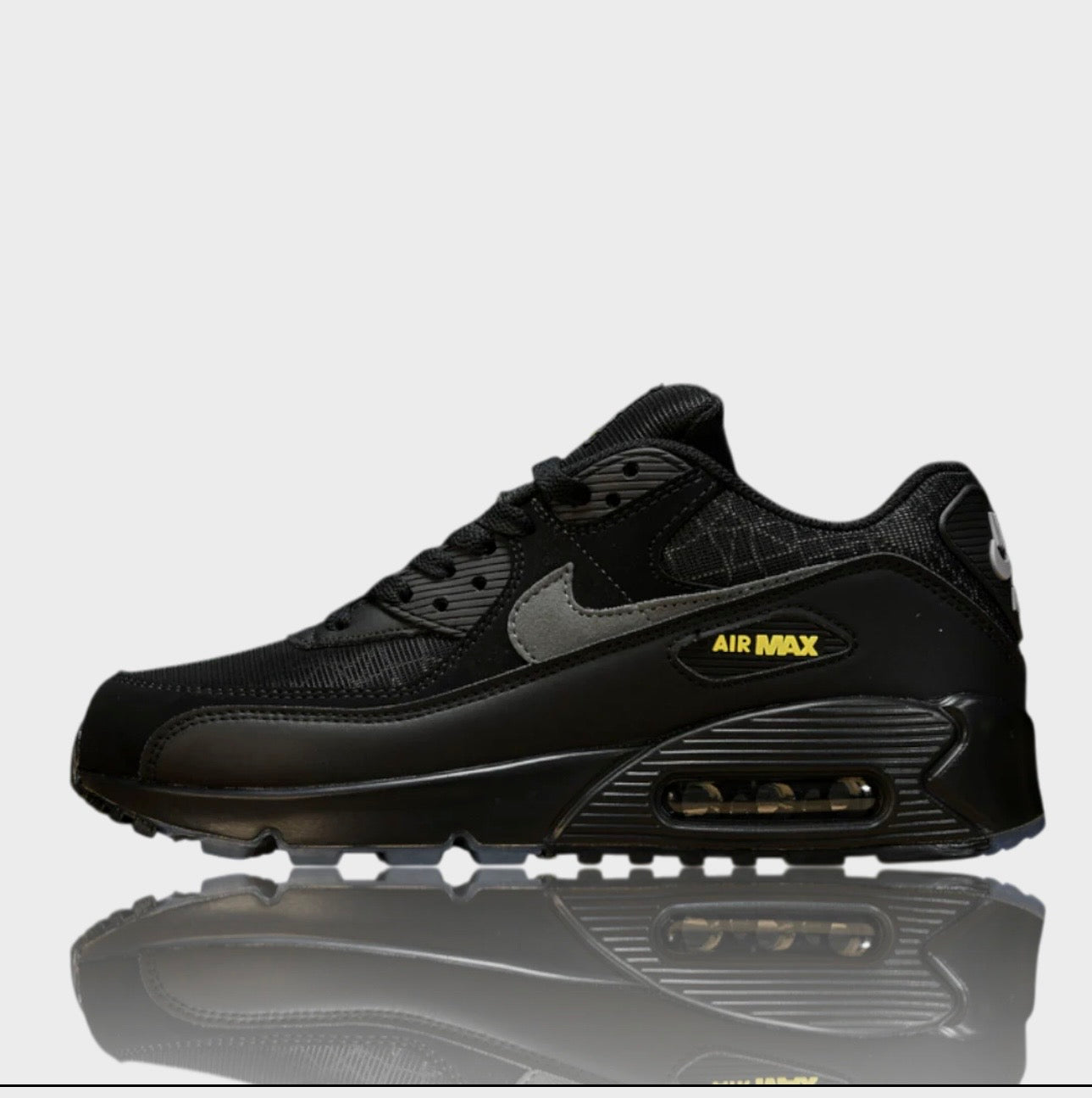 Nike AM90