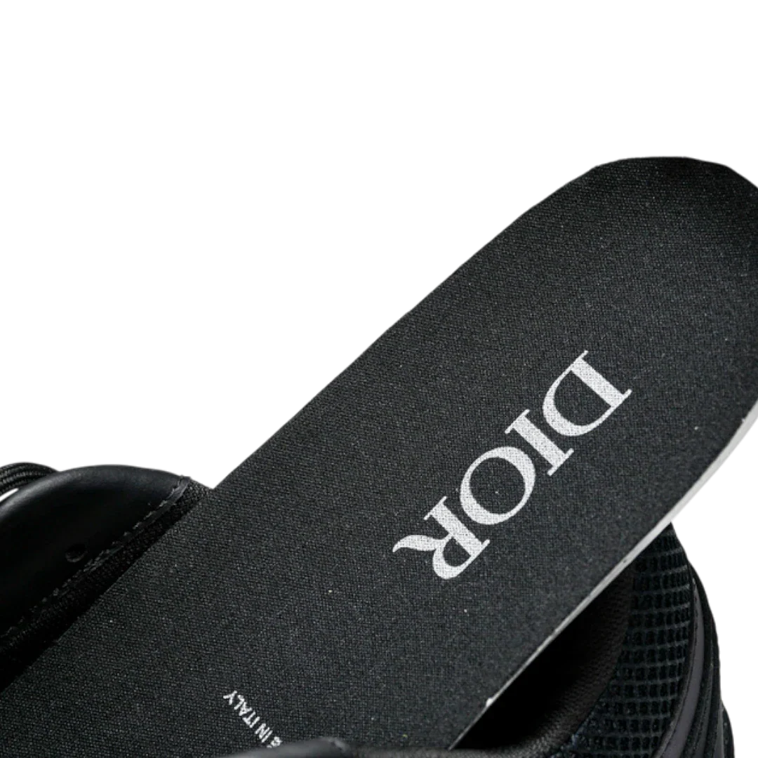 Dlor B22 'Reflective Black'