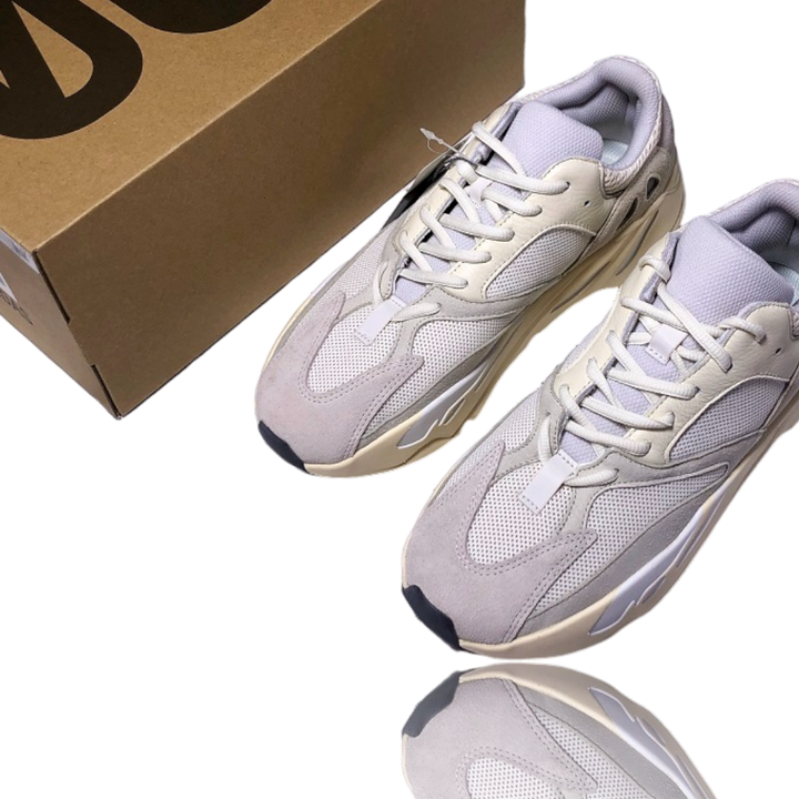 Yzy Boost 700 'Analog'