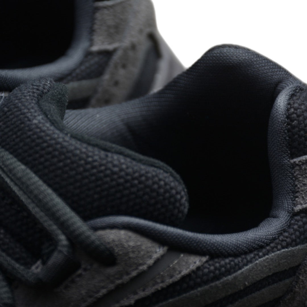 Yzy 700 V2 'Vanta'