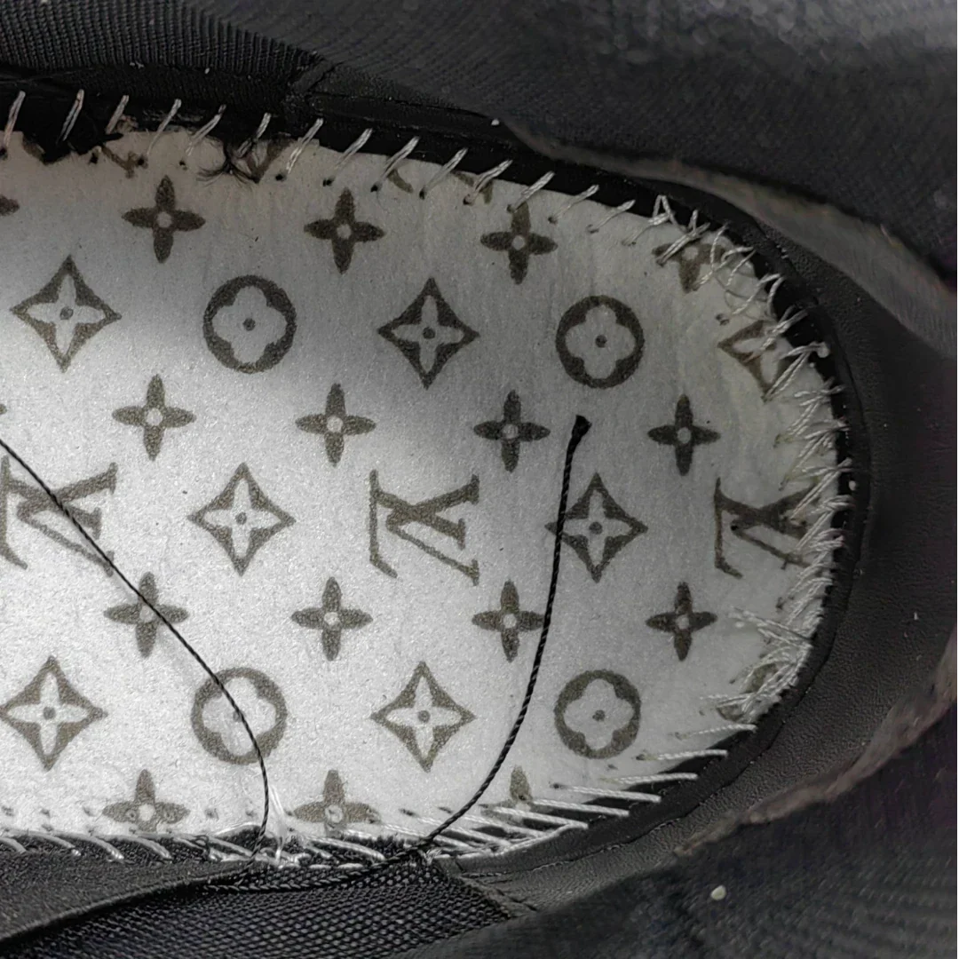 Louis Vuittоп Trainer Maxi 'Black'