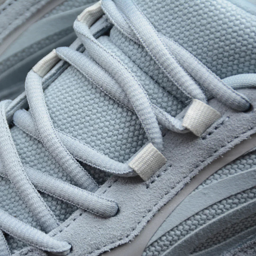 Yzy 700 V2 'Hospital Blue'
