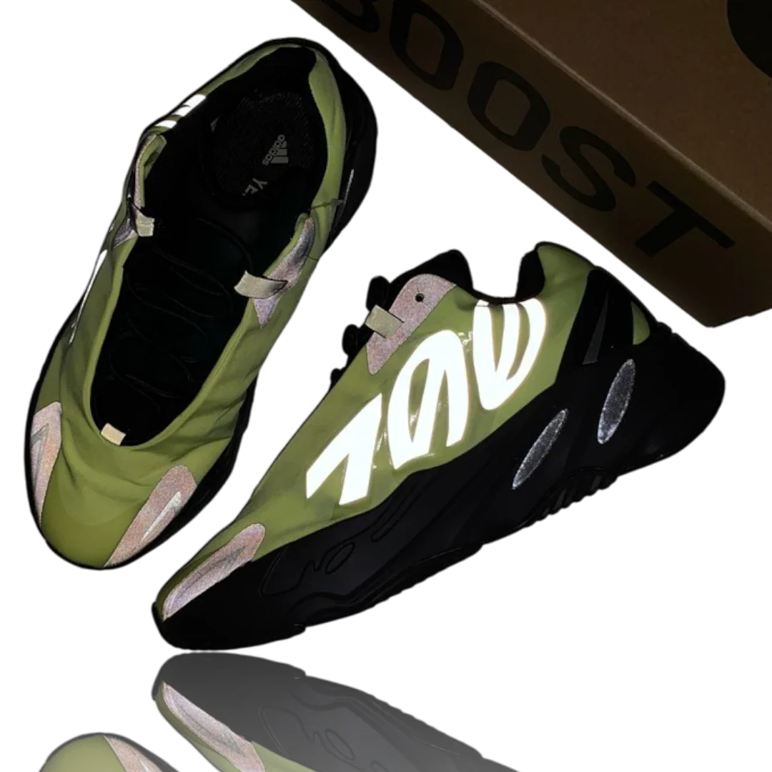 Yzy 700 MNVN 'Phosphor'