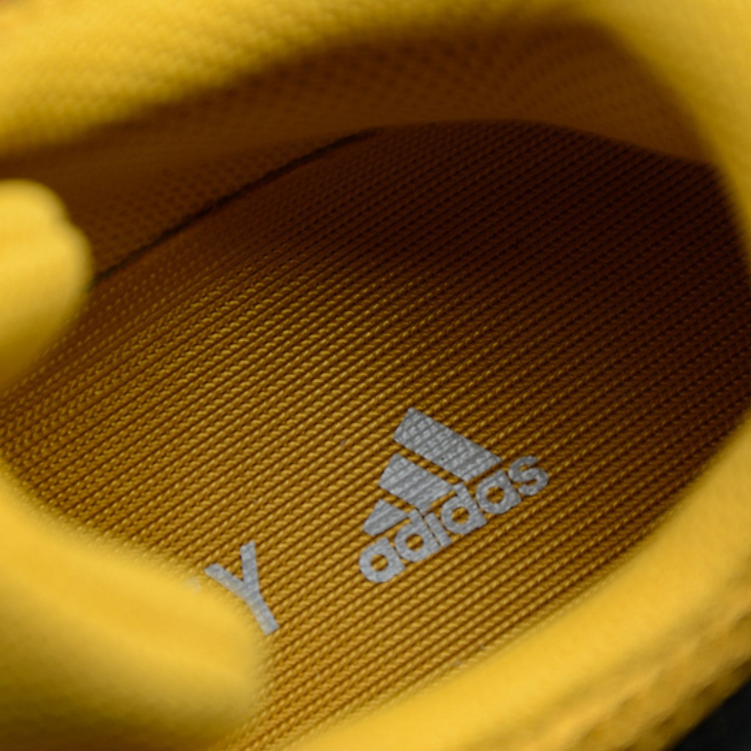 Yzy Boost 700 'Sun'