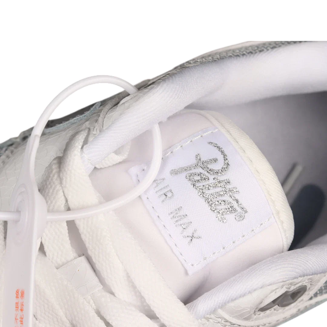 AM1 x Patta 'Waves White'