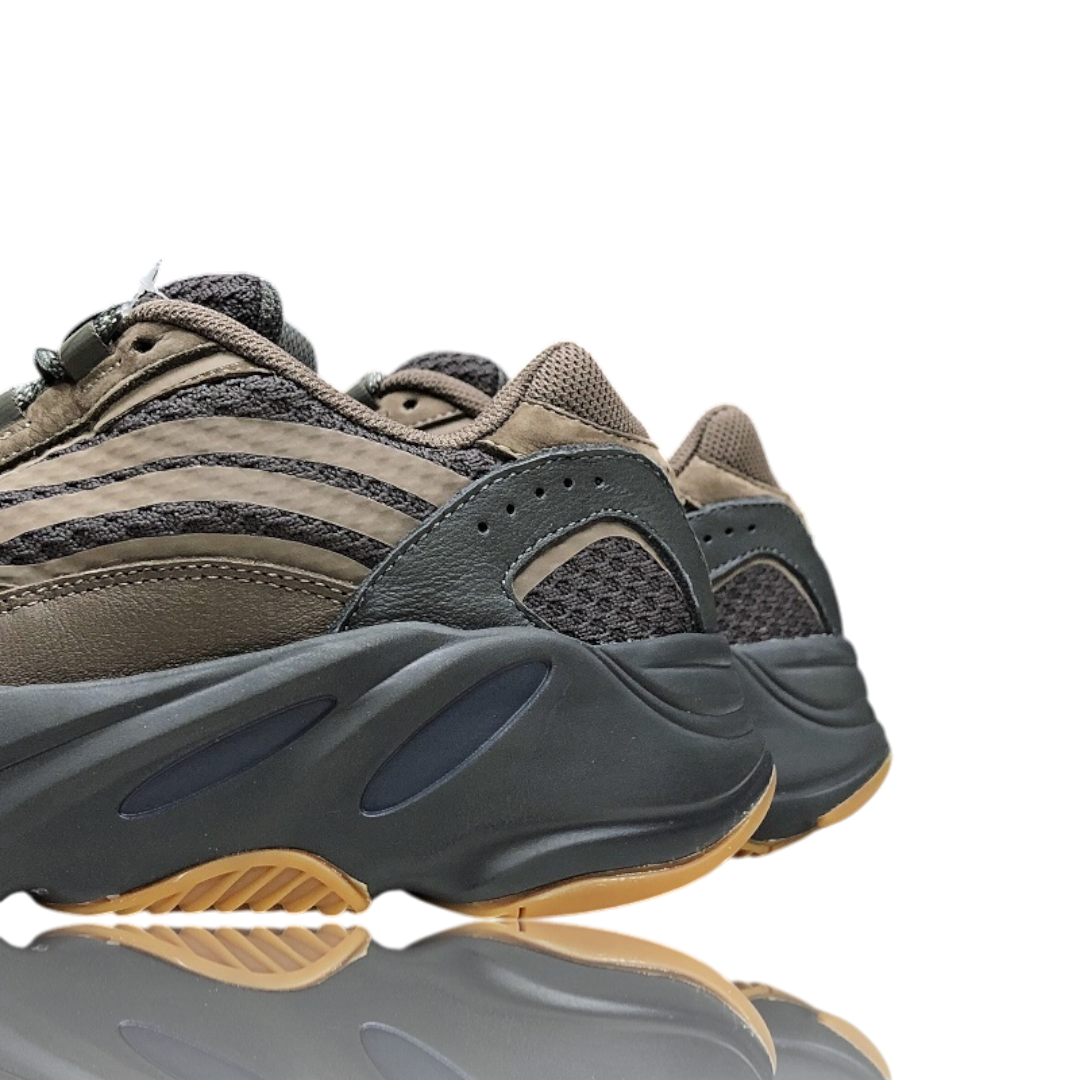Yzy 700 V2 'Geode'