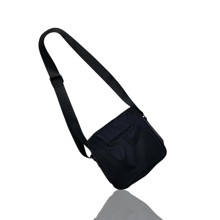 BLACK & REFLECTIVE IRONGATE MESSENGER BAG 1.0
