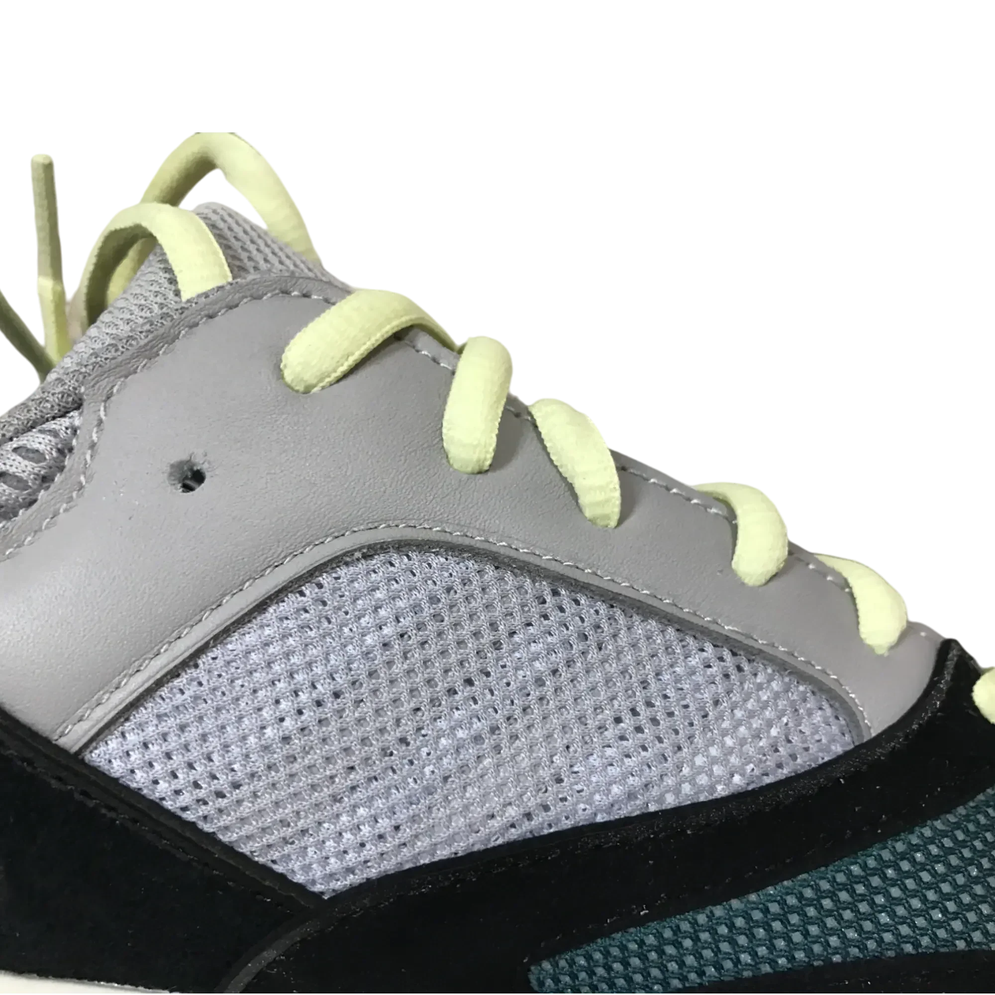 Yzy Boost 700 'Wave Runner'