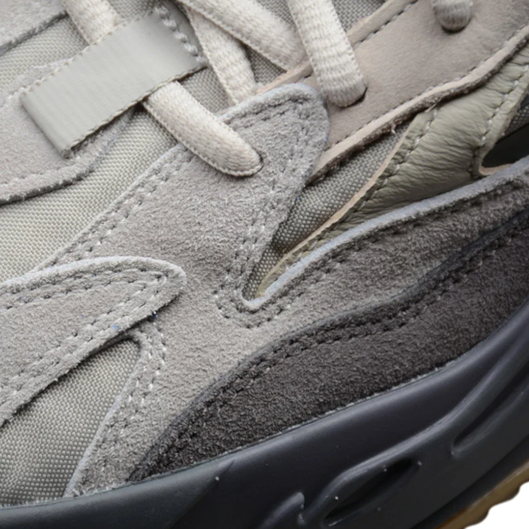 Yzy 700 V2 'Tephra'