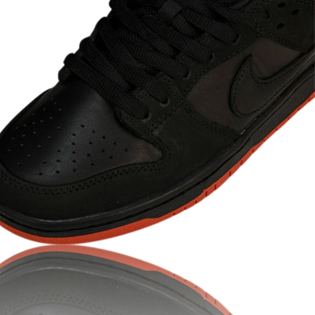Jeff Staple x SB Dnk Low 'Black Pigeon'