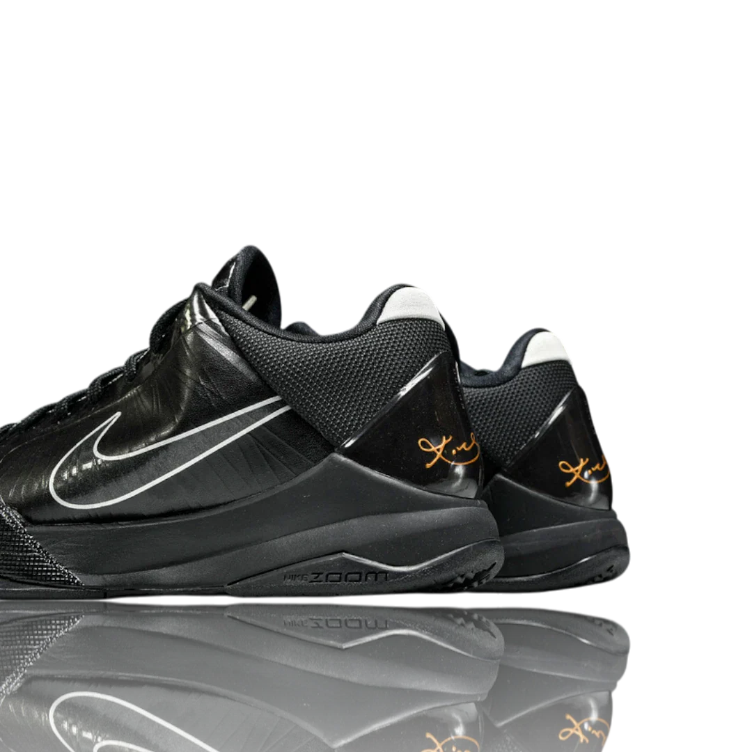 Kobe 5 'Black Out'