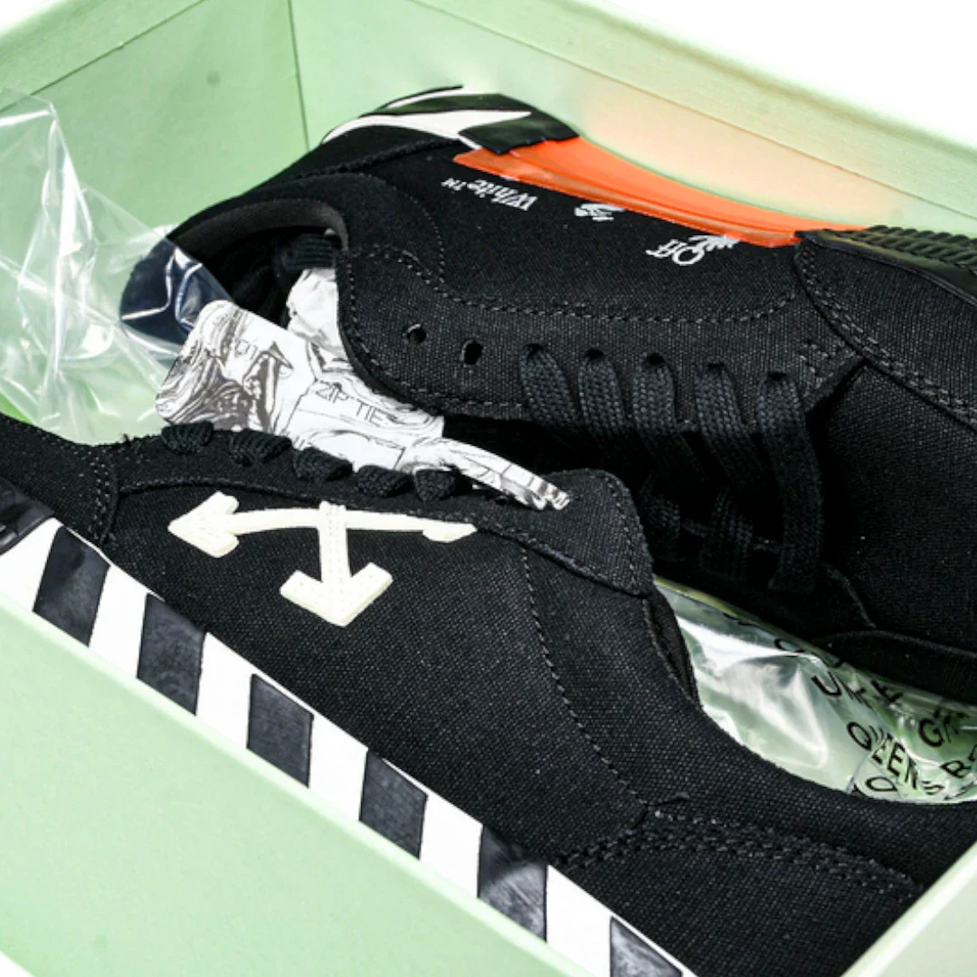 Off-White Vulc Low 'Black White Arrow'