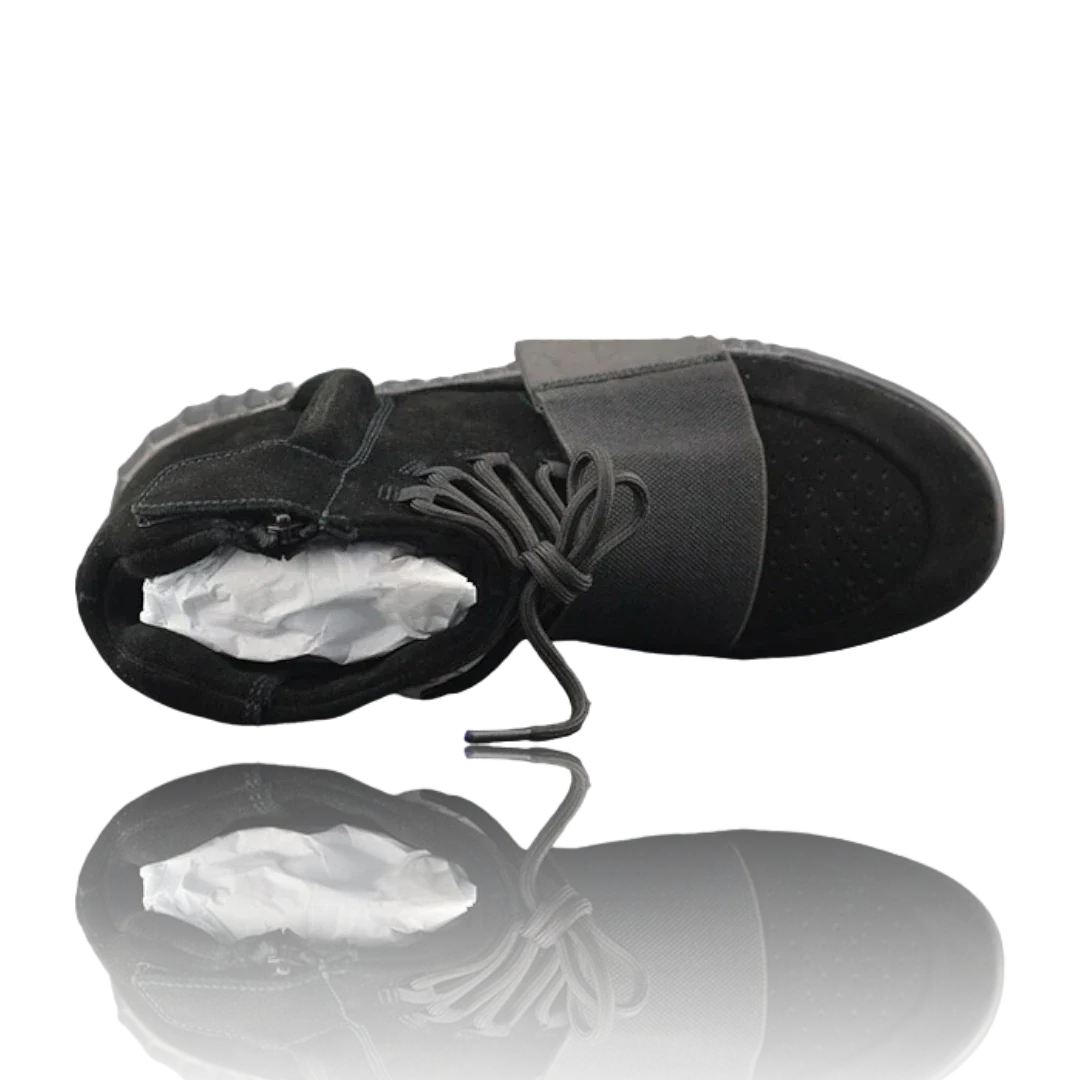 Yzy Boost 750 'Triple Black'