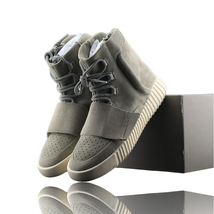 Yzy Boost 750 'OG Carbon'