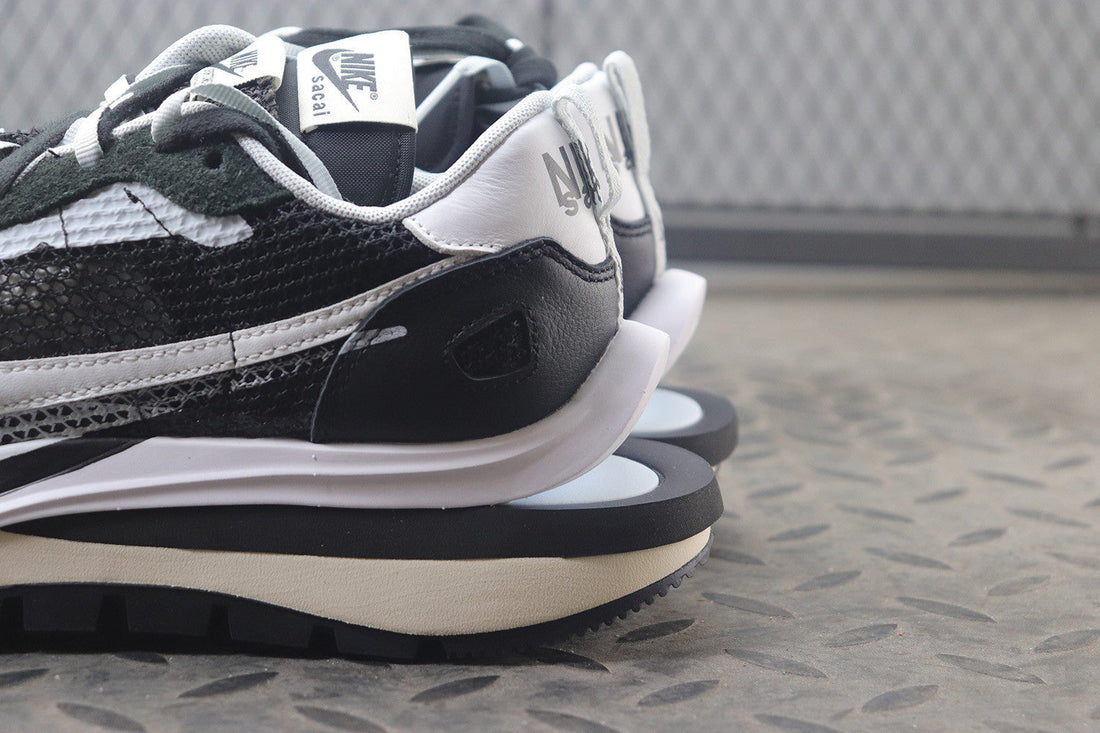 Sacai x VaporWaffle 'Black White'