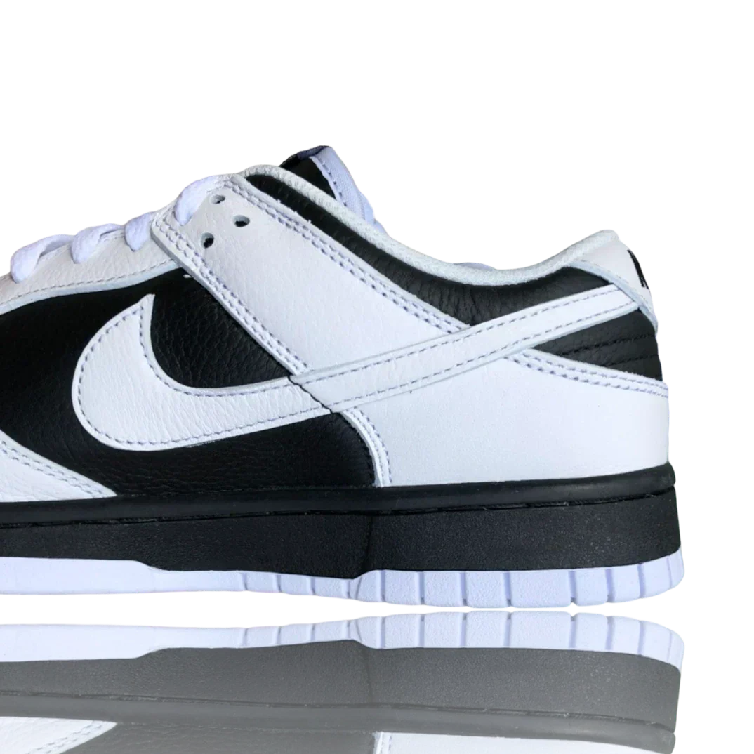 SB Dnk Low 'Reverse Panda'