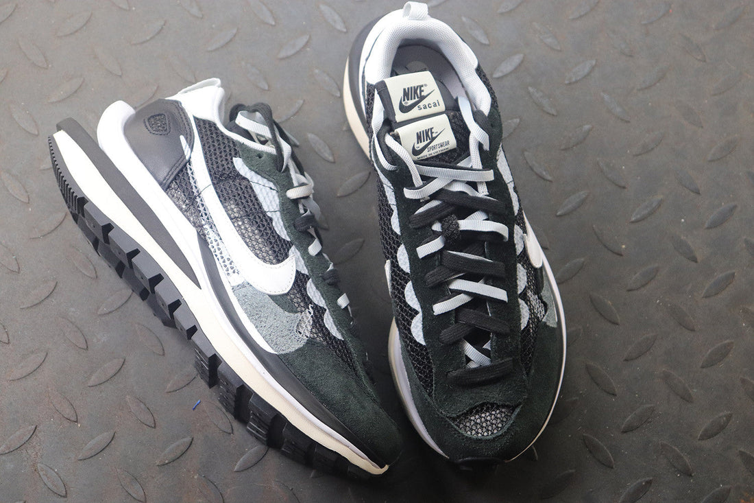 Sacai x VaporWaffle 'Black White'